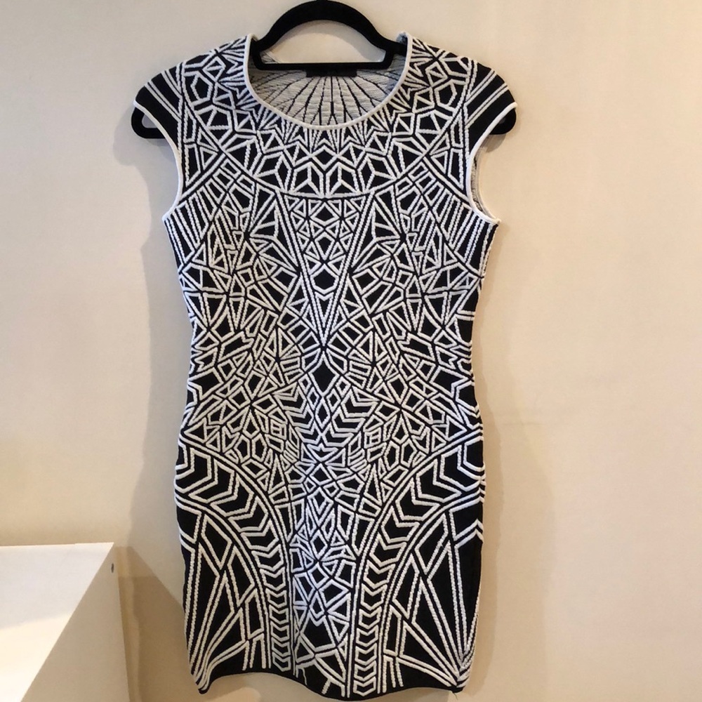 RVN black and white dress - Picture 2 of 6